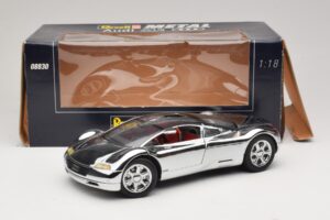 Audi Avus Quattro Chrome Silver Revell 1:18 08830 Metal — zdjęcie 8 z 8