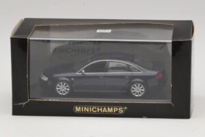 Audi RS6 C5 Niebieski Metalik Minichamps 1:43 400011702 Metal — zdjęcie 5 z 5