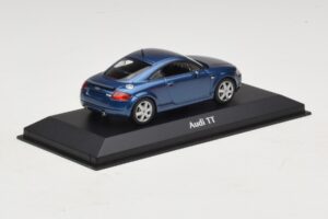 Audi TT 8N Niebieski Metalik Maxichamps 1:43 940017220 Metal — zdjęcie 2 z 5