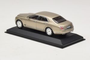 Bentley Mulsanne Złoty Metalik Minichamps 1:43 40433 Metal — zdjęcie 3 z 5