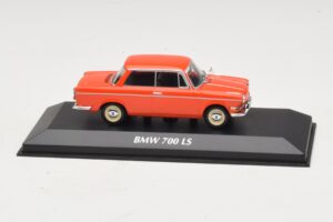 BMW 700 LS Czerwony Maxichamps 1:43 940023701 Metal