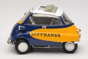 BMW Isetta 250 Lufthansa Revell 1:18 08926 Metal — zdjęcie 4 z 8