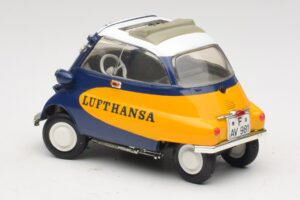 BMW Isetta 250 Lufthansa Revell 1:18 08926 Metal — zdjęcie 7 z 8