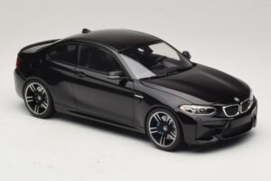 BMW M2 F87 Czarny Metalik Minichamps 1:18 155026100 Metal — zdjęcie 4 z 6