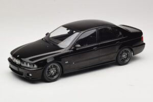 BMW M5 E39 Czarny KK-Scale 1:18 KKDC181623 Metal