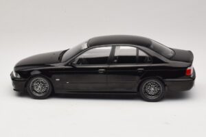 BMW M5 E39 Czarny KK-Scale 1:18 KKDC181623 Metal — zdjęcie 3 z 6