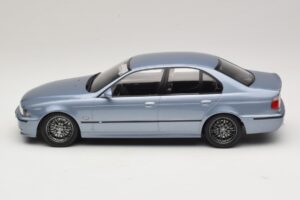BMW M5 E39 Silverstone Blue Metallic KK-Scale 1:18 KKDC181622 Metal — zdjęcie 3 z 6
