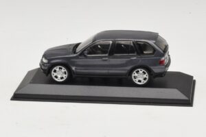 BMW X5 E53 4.4i Szary Metalik Zastępcze Pudełko Minichamps 1:43 80420393166-R1 Metal
