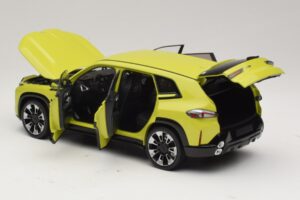 BMW XM G09 Żółty Minichamps 1:18 110023302 Metal — zdjęcie 5 z 8