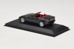 BMW Z1 Ciemnozielony Z Czerwonym Wnętrzem Minichamps 1:43 BMW021 Metal — zdjęcie 3 z 5