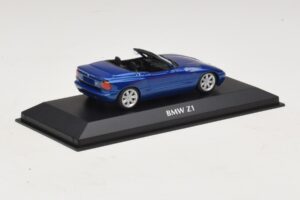 BMW Z1 E30 Niebieski Metalik Maxichamps 1:43 940020101 Metal — zdjęcie 2 z 5