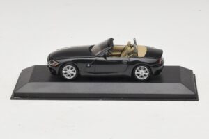 BMW Z4 E85 Czarny Metalik Zastępcze Pudełko Minichamps 1:43 80420144055-R1 Metal