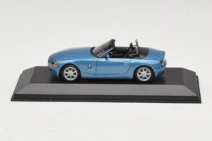 BMW Z4 E85 Jasnoniebieski Metalik Zastępcze Pudełko Minichamps 1:43 80420144054-R1 Metal