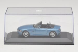 BMW Z4 E85 Jasnoniebieski Metalik Zastępcze Pudełko Minichamps 1:43 80420144054-R1 Metal — zdjęcie 4 z 5