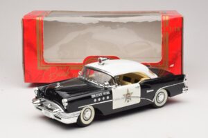 Buick Century Sun State Patrol Mira 1:18 6118 Metal — zdjęcie 8 z 8