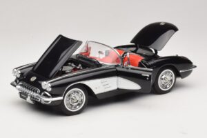Chevrolet Corvette C1 Tuxedo Black AUTOart 1:18 71142 Metal — zdjęcie 2 z 8