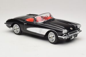 Chevrolet Corvette C1 Tuxedo Black AUTOart 1:18 71142 Metal — zdjęcie 6 z 8