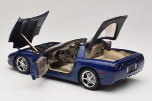 Chevrolet Corvette C5 Commemorative Edition Niebieski AUTOart 1:18 71157 Metal — zdjęcie 6 z 9