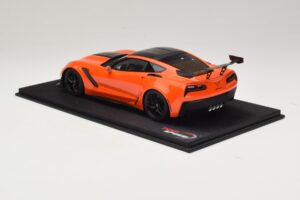 Chevrolet Corvette C7 ZR-1 High Voltage Tint TopSpeed 1:18 TS0147 Żywica — zdjęcie 5 z 6