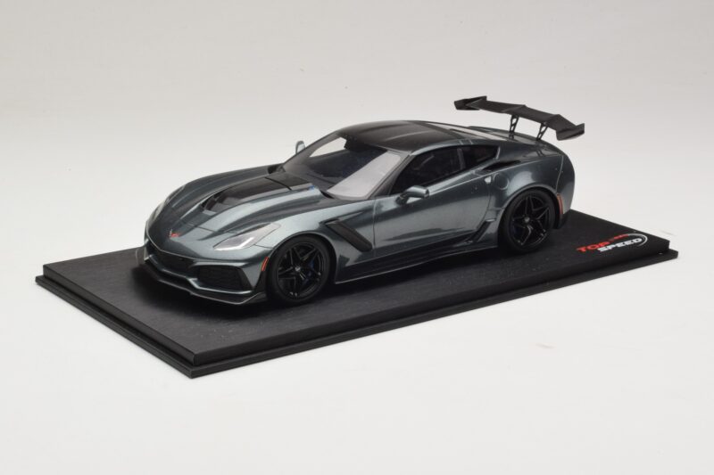 Chevrolet Corvette C7 ZR-1 Shadow Grey Metallic TopSpeed 1:18 Chevrolet Corvette C7 ZR-1 Shadow Grey Metallic TopSpeed 1:18 TS0148 Żywica