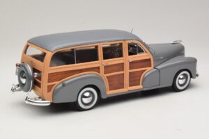 Chevrolet Fleetmaster Woody Szary Maisto 1:18 31854 Metal — zdjęcie 3 z 8