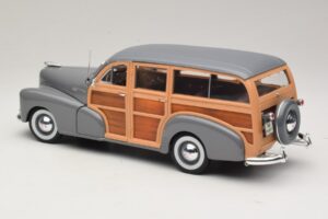 Chevrolet Fleetmaster Woody Szary Maisto 1:18 31854 Metal — zdjęcie 7 z 8