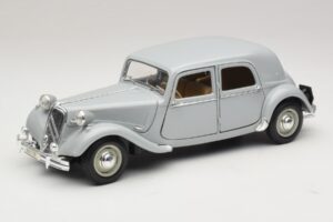 Citroen 15CV Six Szary Maisto 1:18 31837 Metal