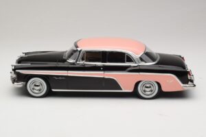 DeSoto Fireflite Sedan Czarny & Różowy KK-Scale 1:18 KKDC181542 Metal — zdjęcie 3 z 6