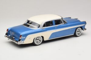 DeSoto Fireflite Sedan Niebieski Metalik & Kremowy KK-Scale 1:18 KKDC181544 Metal — zdjęcie 2 z 6