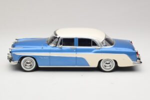 DeSoto Fireflite Sedan Niebieski Metalik & Kremowy KK-Scale 1:18 KKDC181544 Metal — zdjęcie 3 z 6