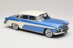 DeSoto Fireflite Sedan Niebieski Metalik & Kremowy KK-Scale 1:18 KKDC181544 Metal — zdjęcie 4 z 6