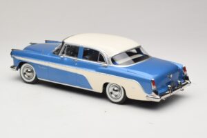DeSoto Fireflite Sedan Niebieski Metalik & Kremowy KK-Scale 1:18 KKDC181544 Metal — zdjęcie 5 z 6