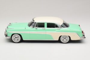 DeSoto Fireflite Sedan Jasnozielony & Kremowy KK-Scale 1:18 KKDC181543 Metal — zdjęcie 3 z 6