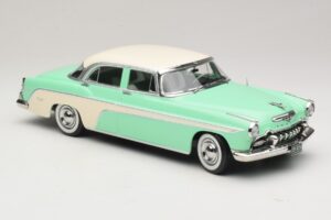 DeSoto Fireflite Sedan Jasnozielony & Kremowy KK-Scale 1:18 KKDC181543 Metal — zdjęcie 4 z 6