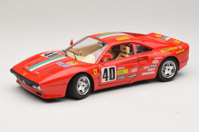 Ferrari 288 GTO #40 Czerwony Bburago 1:18 3027-P4 Metal