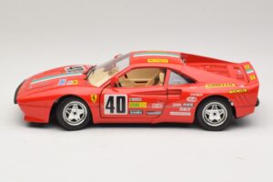 Ferrari 288 GTO #40 Czerwony Bburago 1:18 3027-P4 Metal — zdjęcie 4 z 8