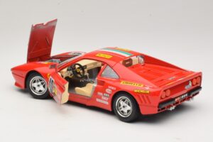 Ferrari 288 GTO #40 Czerwony Bburago 1:18 3027-P4 Metal — zdjęcie 5 z 8