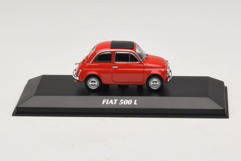 Fiat 500 L Czerwony Maxichamps 1:43 940121600 Metal