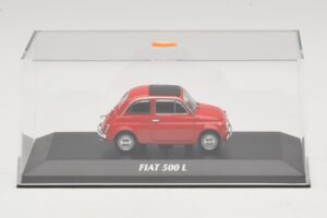 Fiat 500 L Czerwony Maxichamps 1:43 940121600 Metal — zdjęcie 4 z 5