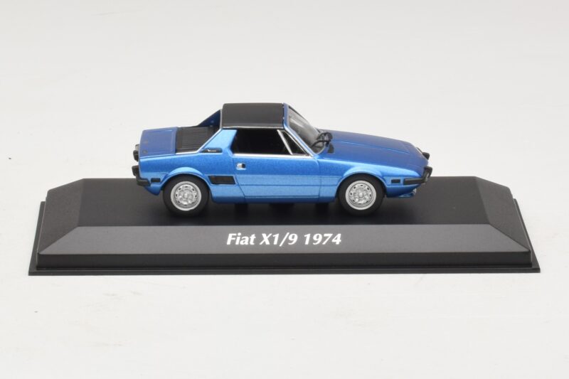 Fiat X1/9 Niebieski Maxichamps 1:43 Fiat X1/9 Niebieski Maxichamps 1:43 940121661 Metal