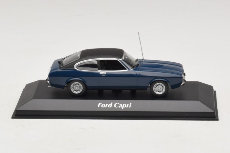 Ford Capri II Ciemnoniebieski Maxichamps 1:43 940081201 Metal