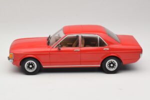 Ford Consul Czerwony MCG 1:18 MCG18568 Metal — zdjęcie 3 z 6