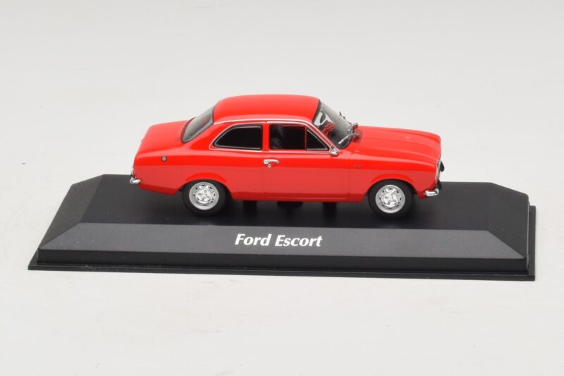 Ford Escort Mk1 Czerwony Maxichamps 1:43 940081001 Metal