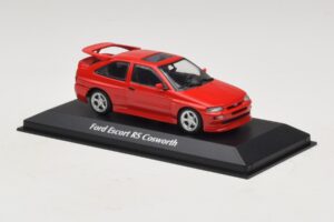 Ford Escort RS Cosworth Czerwony Maxichamps 1:43 940082100 Metal — zdjęcie 3 z 5