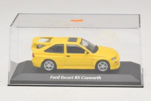 Ford Escort RS Cosworth Żółty Maxichamps 1:43 940082101 Metal — zdjęcie 4 z 5