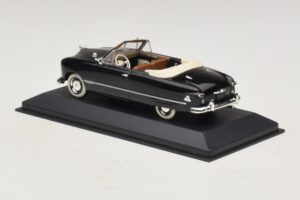 Ford FL Kabriolet Czarny Minichamps 1:43 400082231 Metal — zdjęcie 3 z 5