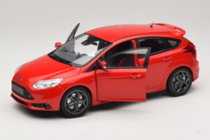 Ford Focus ST Mk2 Czerwony Minichamps 1:18 110082002 Metal — zdjęcie 2 z 8
