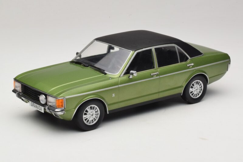 Ford Granada Mk1 Zielony Metalik & Czarny MCG 1:18 MCG18569 Metal