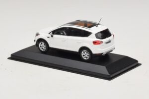 Ford Kuga Mk1 Biały Edycja Dealerska Minichamps 1:43 KUGA002 Metal — zdjęcie 3 z 5