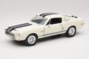 Ford Shelby GT500KR Biały Road Legends 1:18 92168 Metal